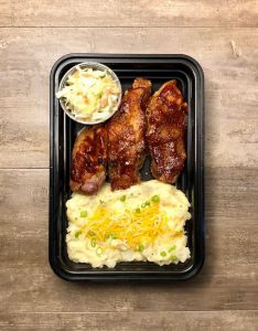 Read more about the article Boneless Ribs with Cauliflower Mac & Cheese