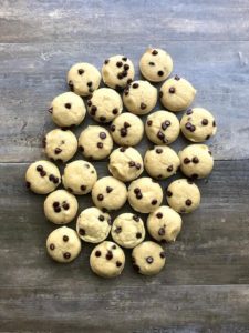 Read more about the article Lil Chocolate Chip Protein Pancake Bites